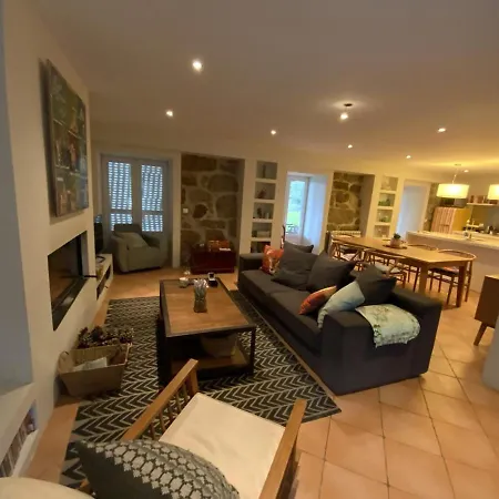 Σπίτι διακοπών Gorgeous 2br Converted Barn, Serra Da Estrela *