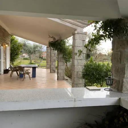 Σπίτι διακοπών Gorgeous 2br Converted Barn, Serra Da Estrela *